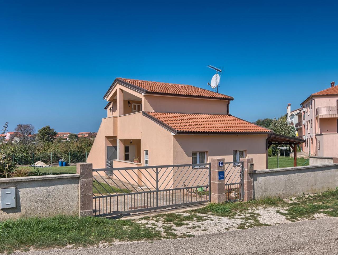 Jendrusa Apartment Fazana Exterior photo